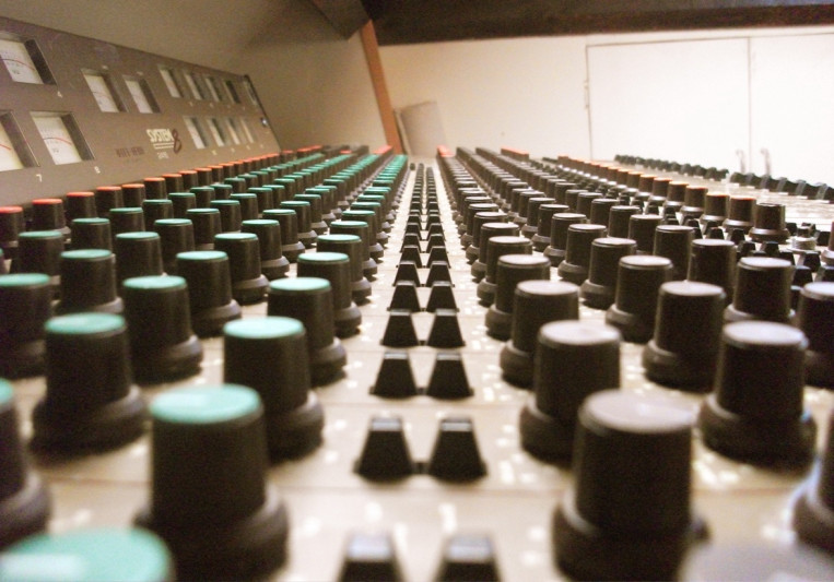 Washroom Studios on SoundBetter