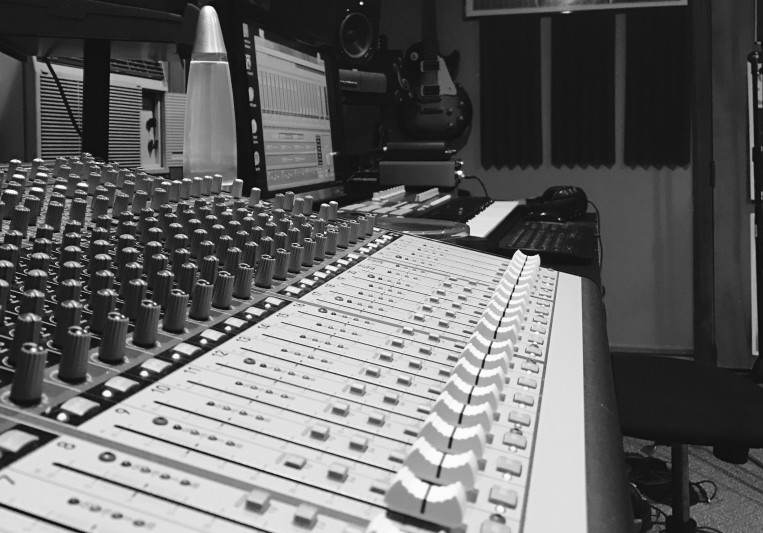STUDIO 528 on SoundBetter