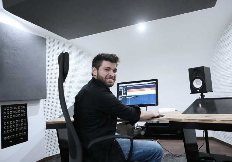 DNA-Studios on SoundBetter