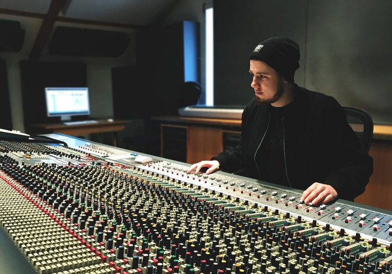 Luke Clarke on SoundBetter