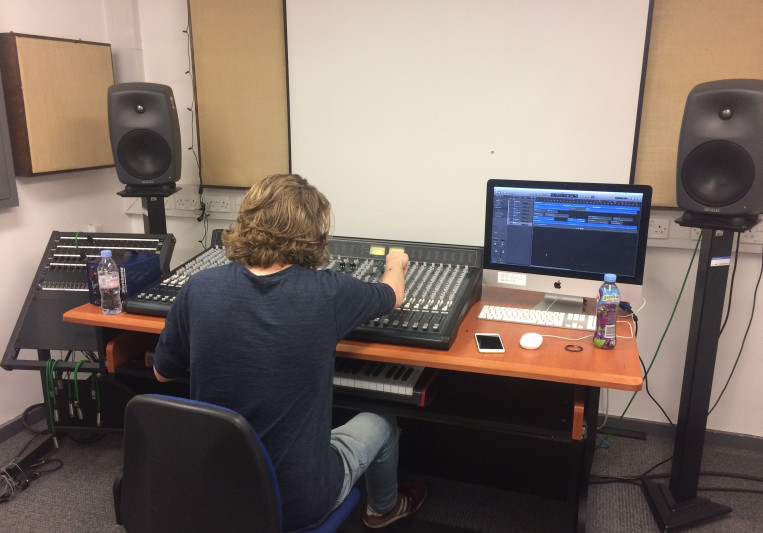 Drew Dutoit (Aftermind) on SoundBetter