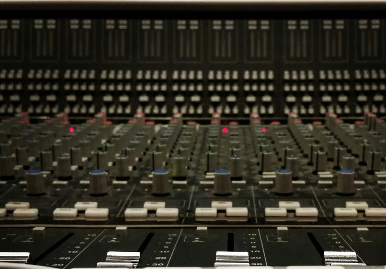 Custom Machine Productions on SoundBetter