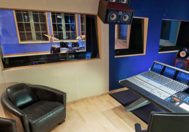 Hana Road Studios on SoundBetter