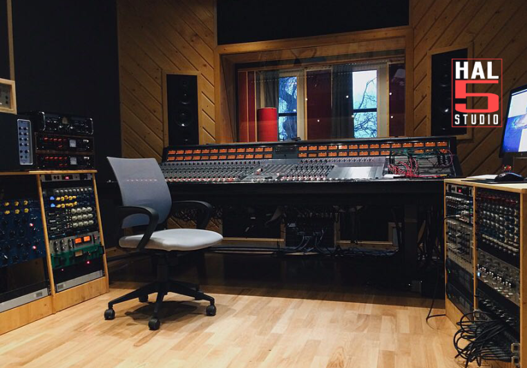 HAL5 Studio on SoundBetter