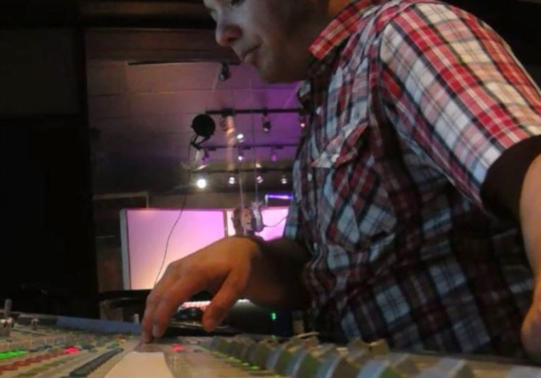 Konrad Carelli / Audiotactix on SoundBetter