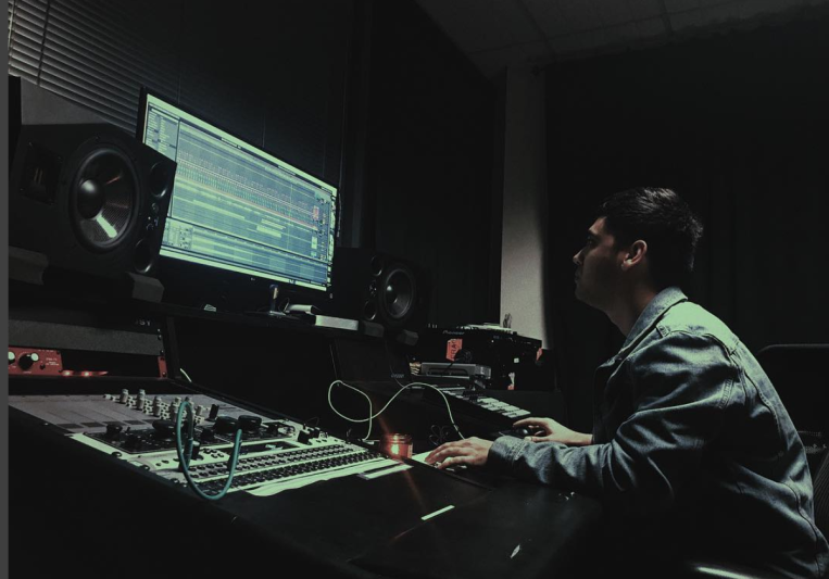 Sonic Right Studios on SoundBetter