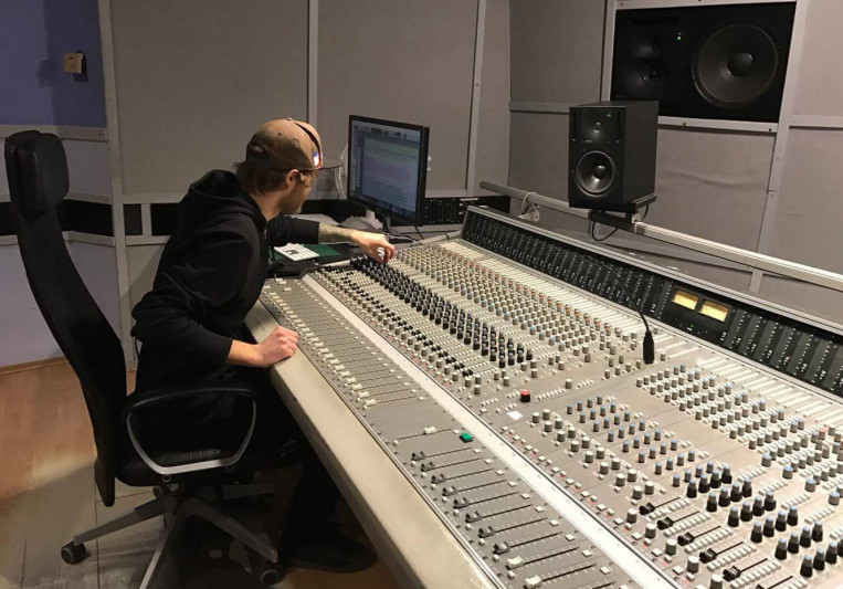 Erik Jonsson on SoundBetter
