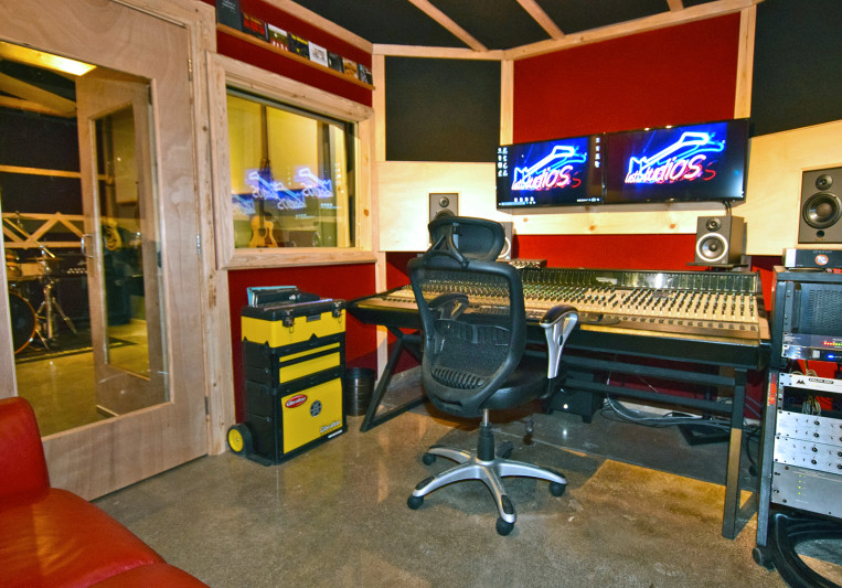 Tom Van Riper, Lost Studios on SoundBetter