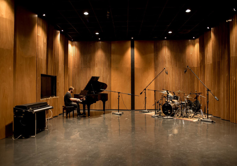 alt Studio on SoundBetter