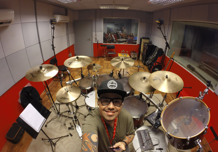 Cacá Lazzari - Tourette Studio on SoundBetter