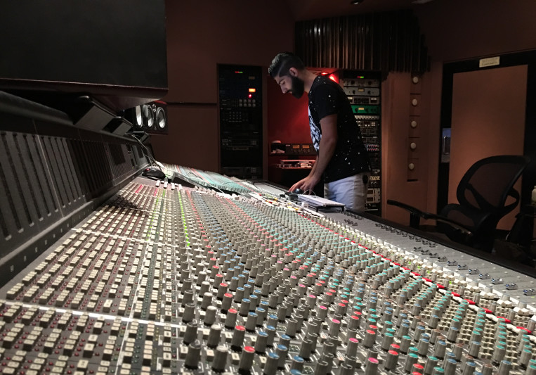 Narek Ambar on SoundBetter