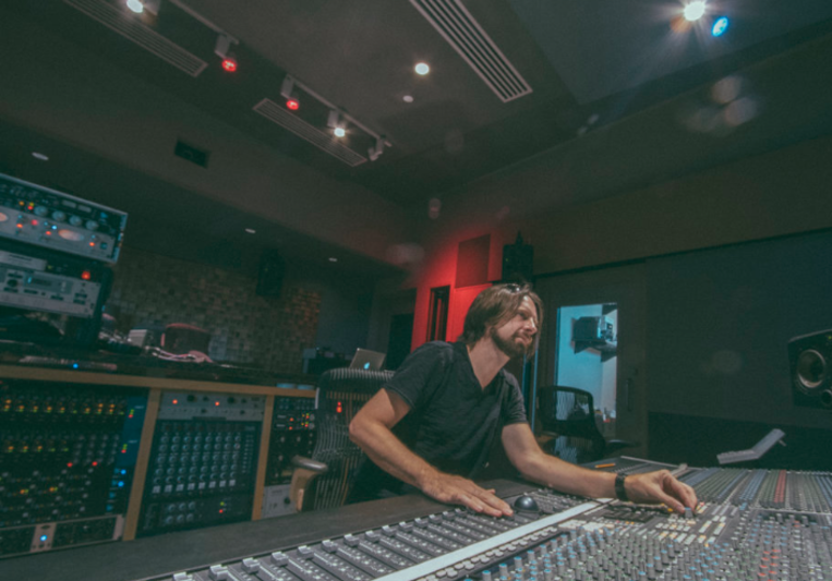 Chris Bell on SoundBetter