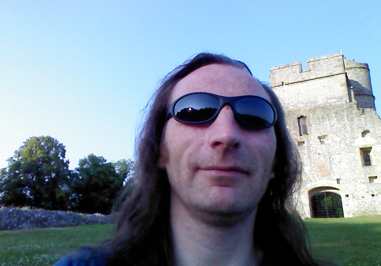 electroRogue on SoundBetter