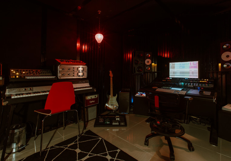 Aaron Bastinelli on SoundBetter
