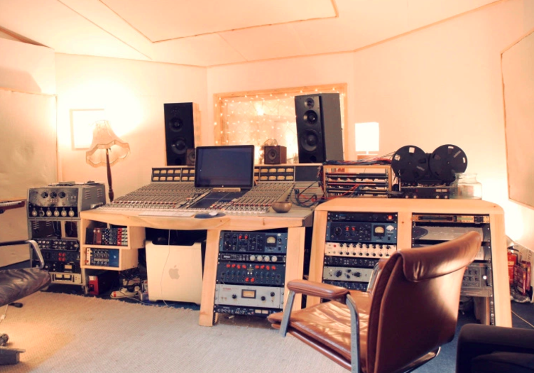 Brett Shaw 123 on SoundBetter