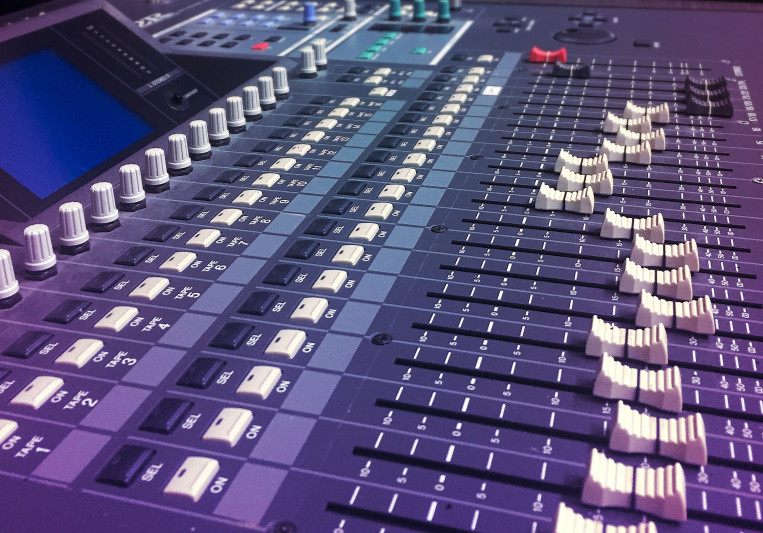 Timo Kollöchter on SoundBetter