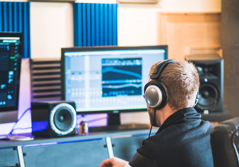 Daniel Aubeck on SoundBetter