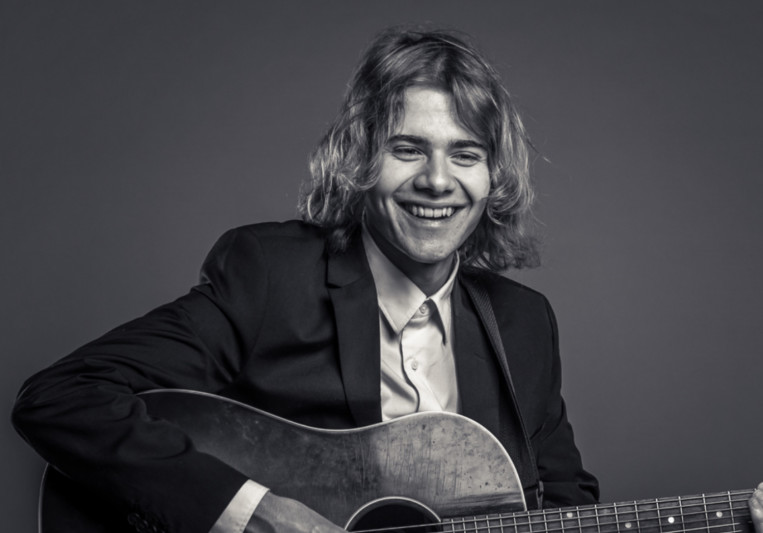 Dominic Johnson on SoundBetter