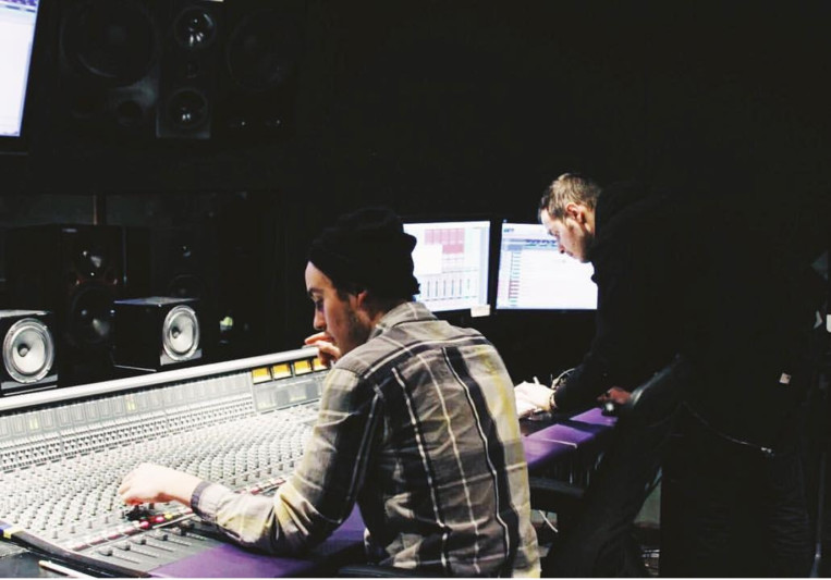 Half Moon Productions on SoundBetter