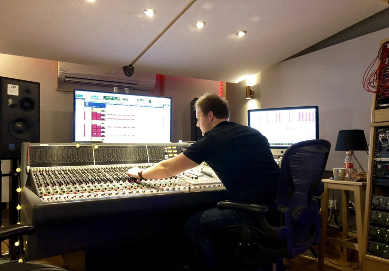 Adam Fiasco on SoundBetter