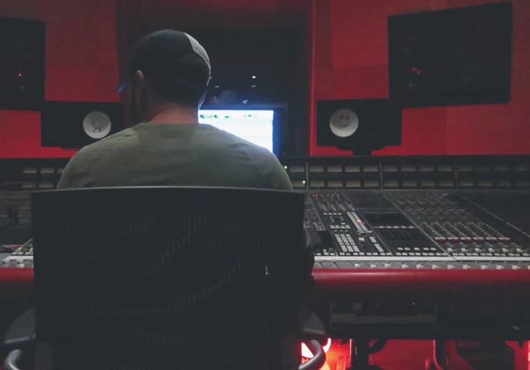 MixedByCrates on SoundBetter