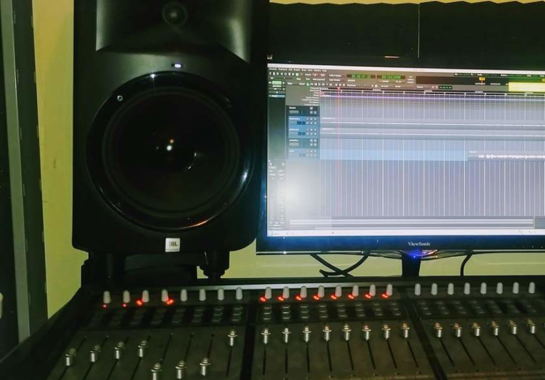 Stemp's Studio on SoundBetter