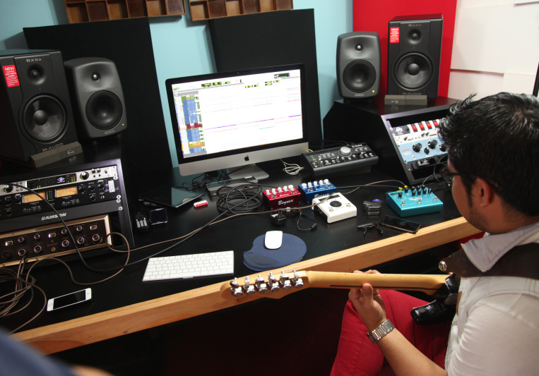 Henry Mello on SoundBetter