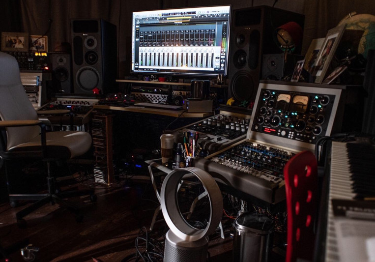 PartyBusMusic/GoldenHillStudio on SoundBetter