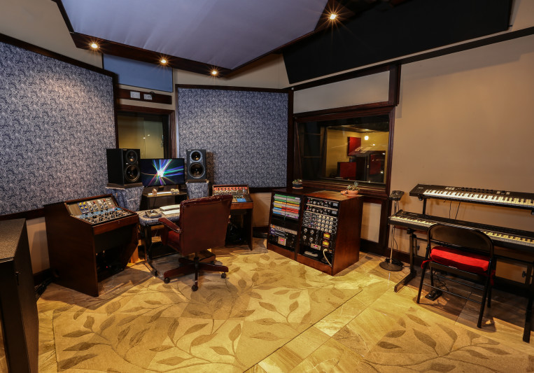The Brickyard Recording Studio on SoundBetter