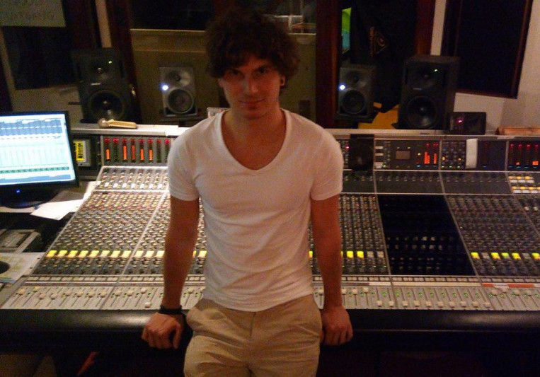 Simon Vanden Bogaerde on SoundBetter
