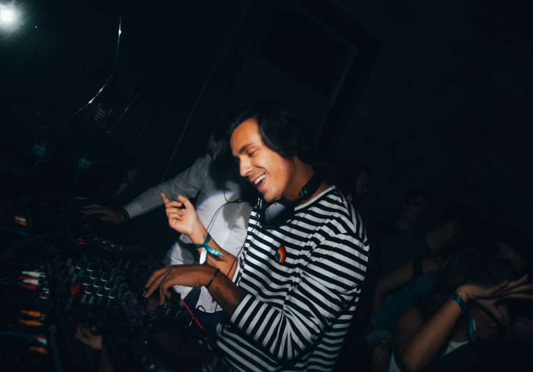 Pe Lu on SoundBetter