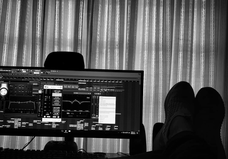 No Troublxs on SoundBetter