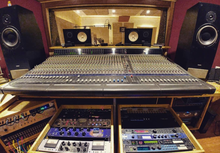 Kápita Studio on SoundBetter