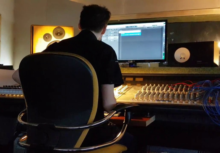 Crazister on SoundBetter