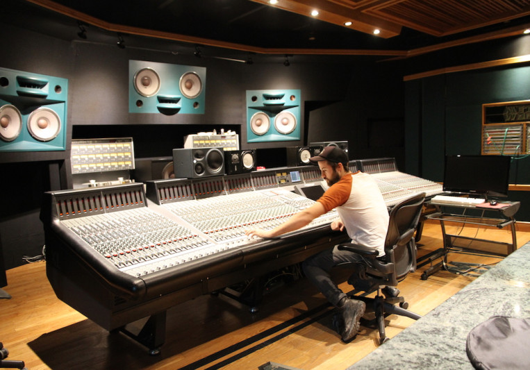 Jewlz Academy on SoundBetter
