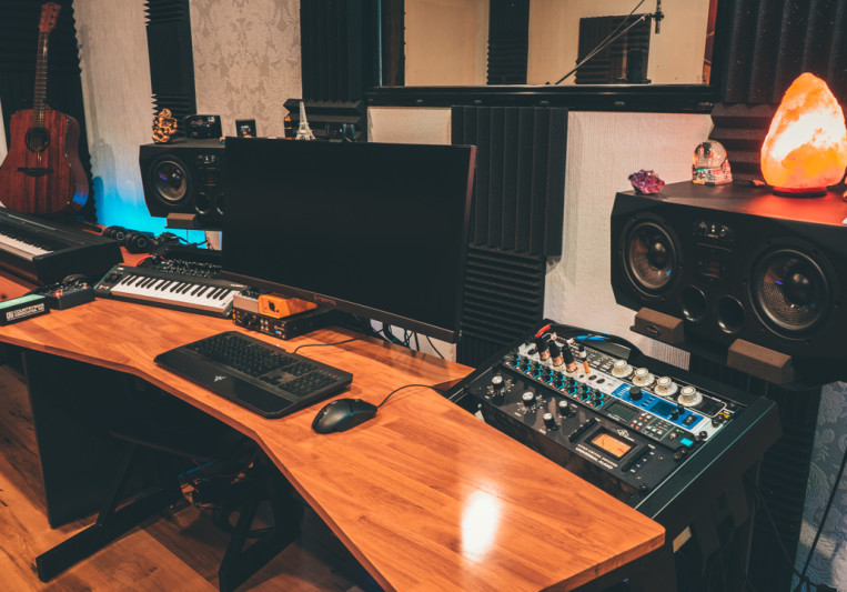 XOF Studio on SoundBetter
