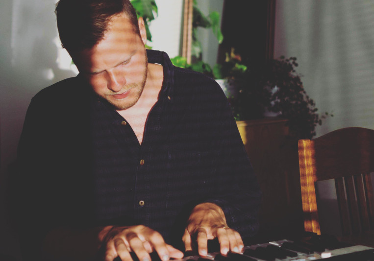 Jakob Ahlbom on SoundBetter