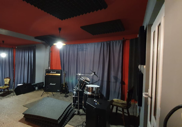 Pixelwarp studios on SoundBetter