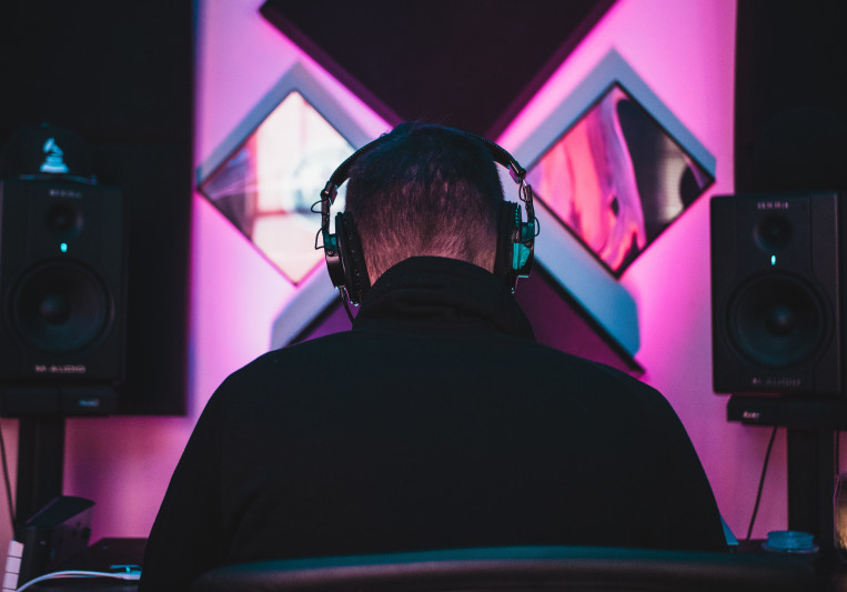 Steve Knobs on SoundBetter