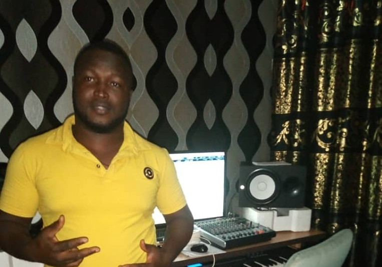 Moneyblinks pro on SoundBetter
