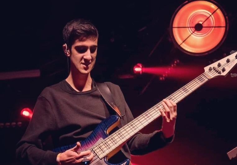 Session Bassist / Bass player on SoundBetter