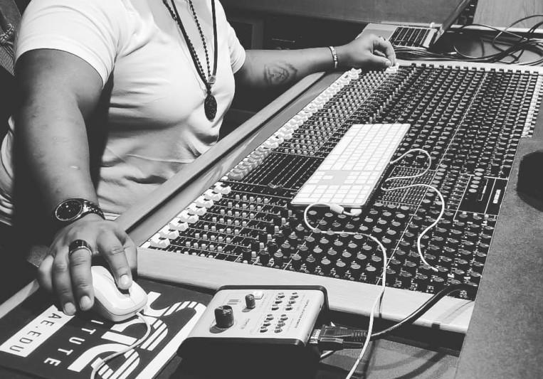 Tuneup Entertainment on SoundBetter