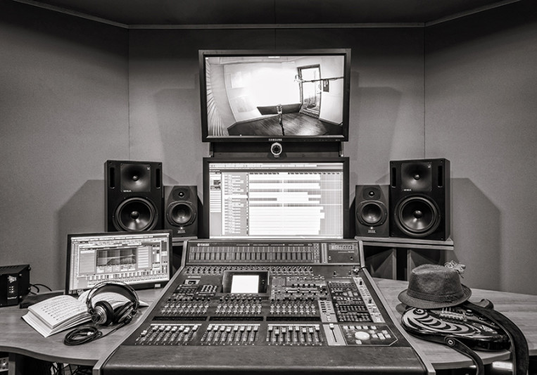 Dego Recording Studios on SoundBetter