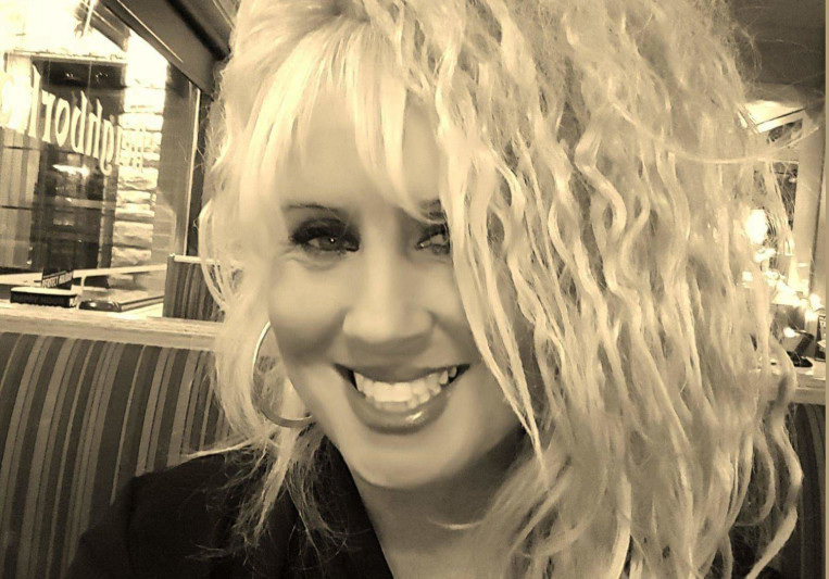 Deloria Thomas on SoundBetter