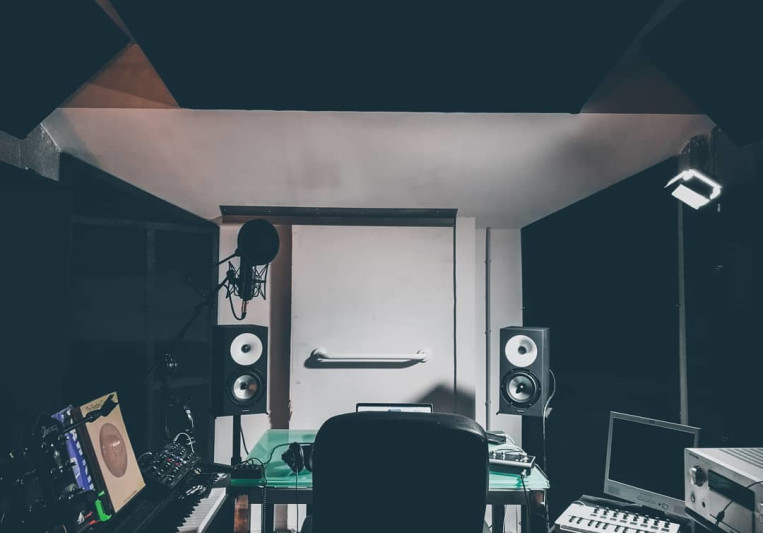 Luca Nicchiarelli on SoundBetter