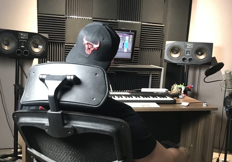 Uberjakd on SoundBetter