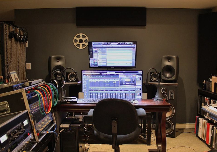 Studio ON|REFLEXION on SoundBetter