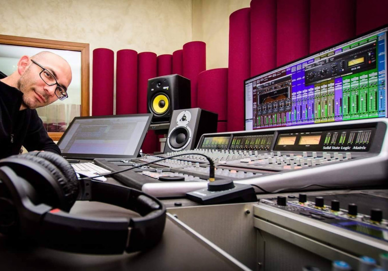 Mic Roussos on SoundBetter