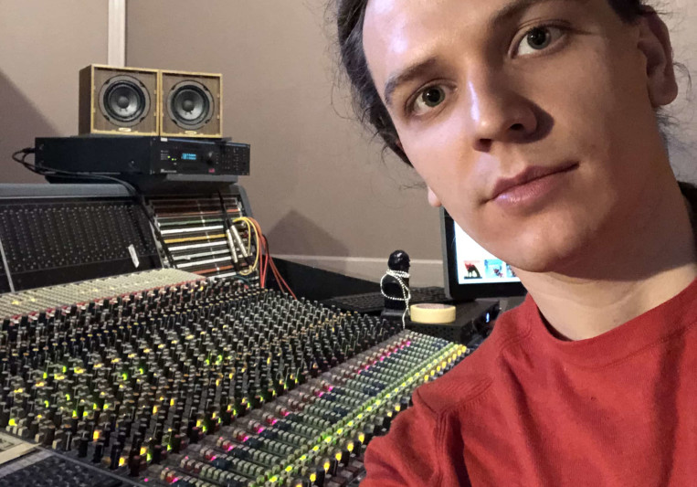 Denis Melnikov on SoundBetter