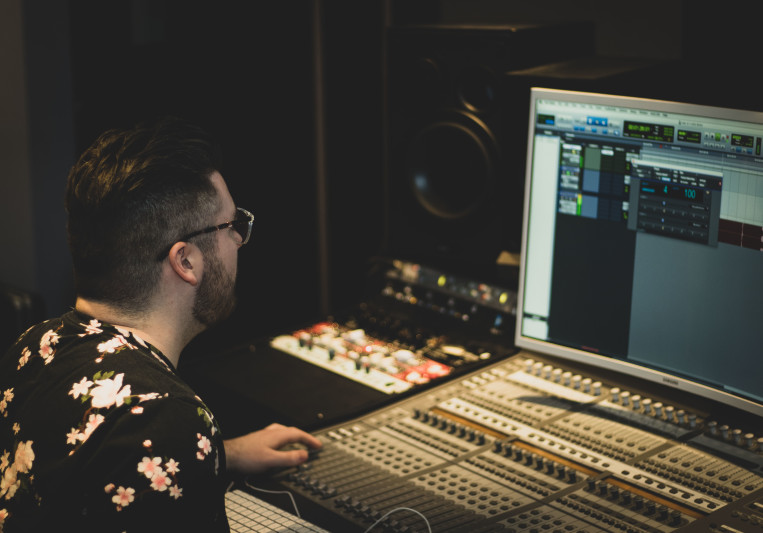 Krystian Watts on SoundBetter